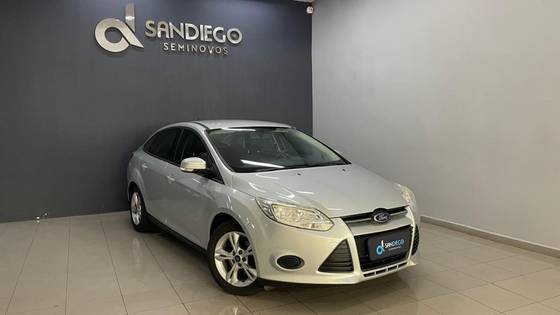 FORD FOCUS 2.0 S SEDAN 16V FLEX 4P POWERSHIFT